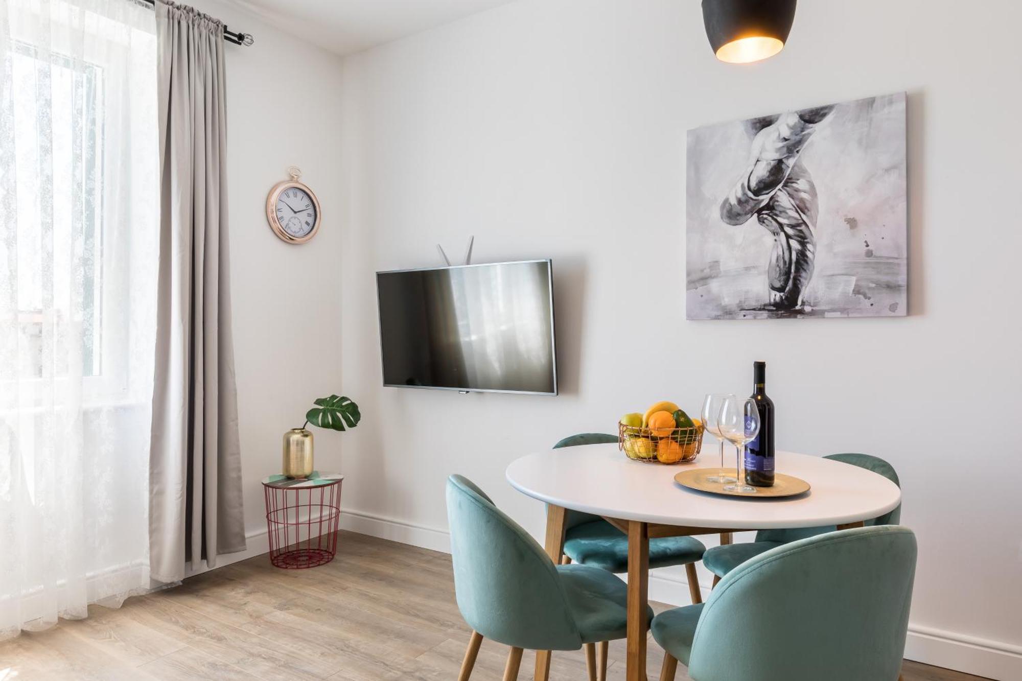 Romantic Apartment With Balcony Split Exterior foto